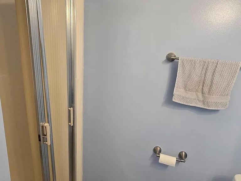 6152 Strasburg Dr — Photo 16
