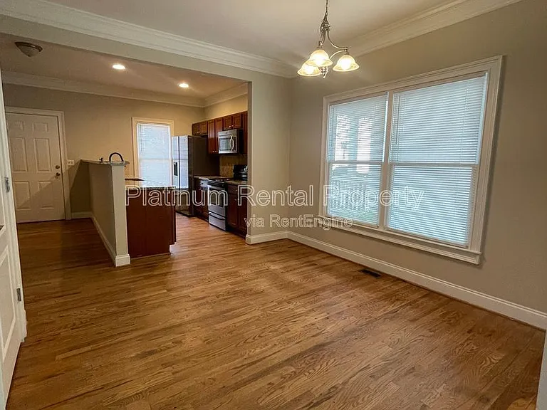 750 Terry St SE — Photo 17