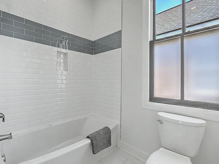 272 Coming St #C — Photo 24