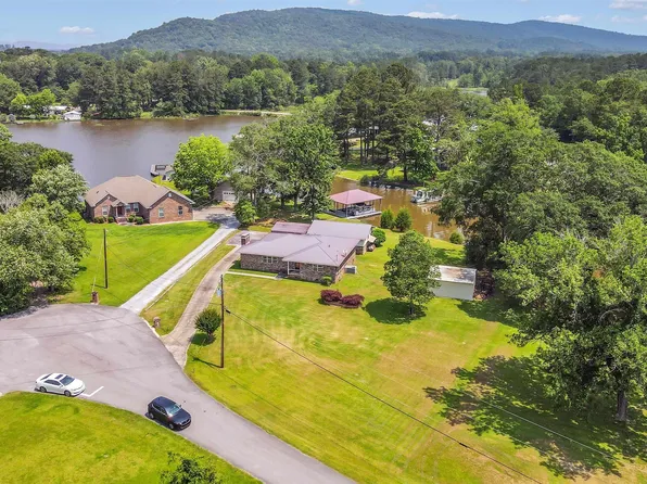 130 Vada Dr, Rainbow City, AL 35906