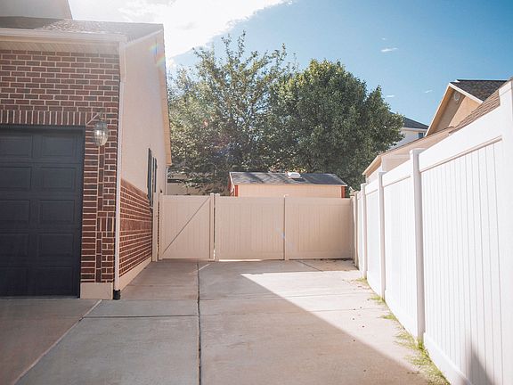 5th image of 2767 Irene Dr