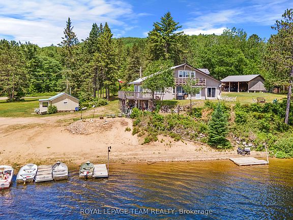 5th image of 682 Long Lake Rd