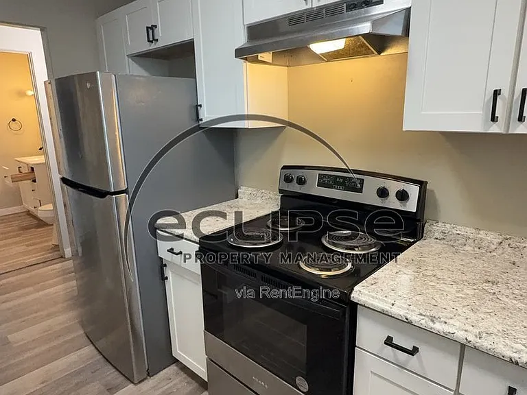 Summit View Apartments — Photo 163