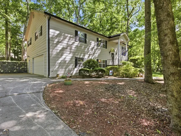 325 Springwood Dr, Clarkesville, GA 30523