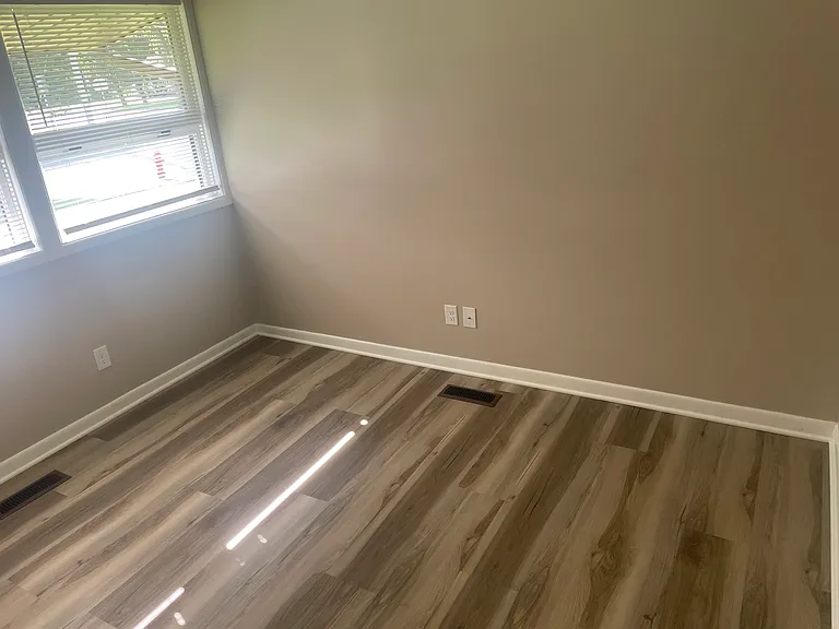 39 S Otterbein Ave — Photo 3