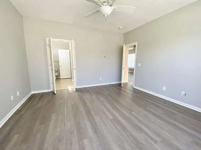 565 Colonel Thomas Heyward Rd — Photo 8