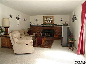 4th image of 23 Barkwood Ln
