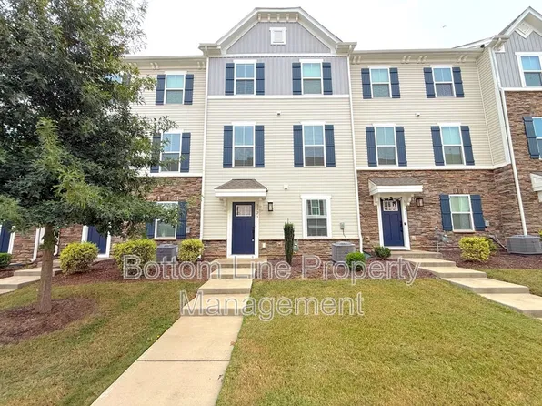 1121 Newell Towns Ln, Charlotte, NC 28262