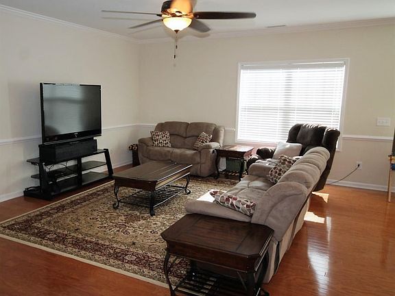 3rd image of 416 Mourning Dove Dr