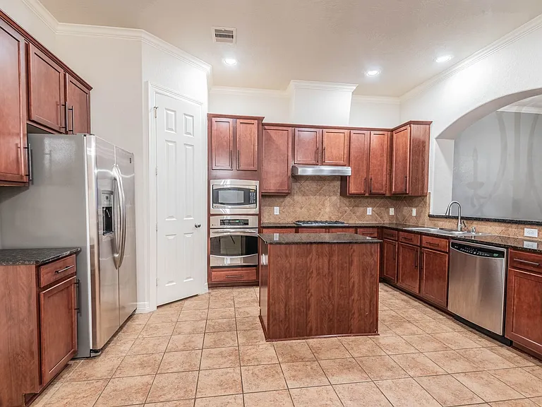 10623 Wallingford Pl — Photo 5