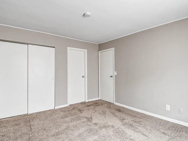 Fox Hunt Apartments — Photo 30