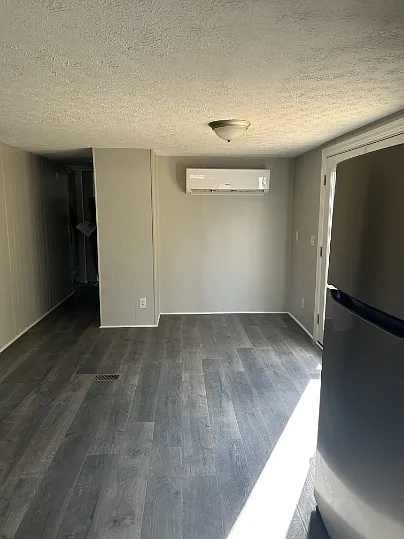601 Moores Dr — Photo 7