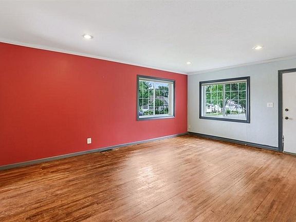 4th image of 1101 Galtier St
