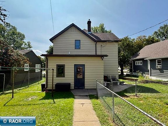 5th image of 312 1st St SW