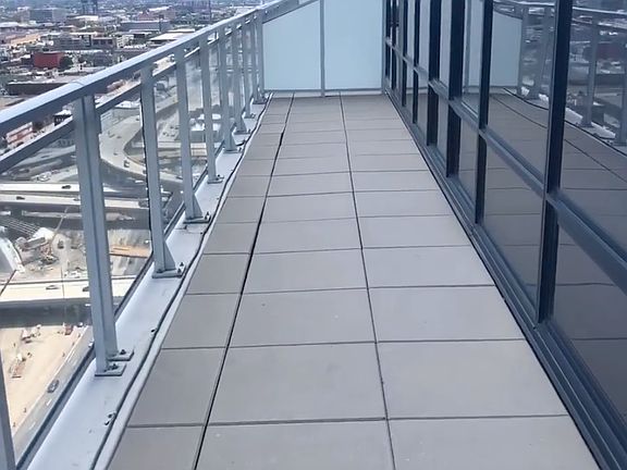 2nd image of 612 W Adams St Penthouse 3301