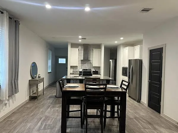 12810 Heddington Grove Ln — Photo 3