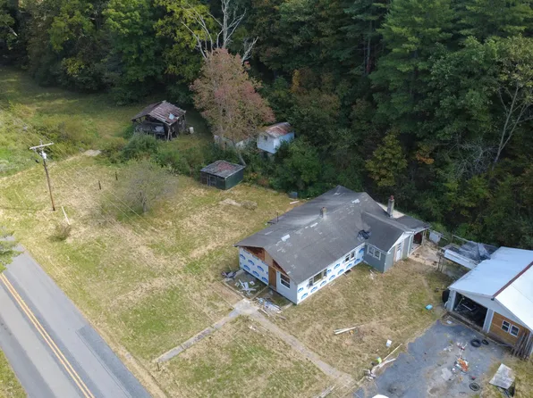 5423 Indian Draft Rd, Covington, VA 24426