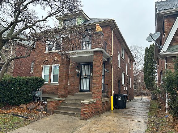 Front of 13711 Mapleridge
