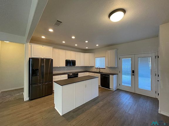 4th image of 1717 College Park Dr