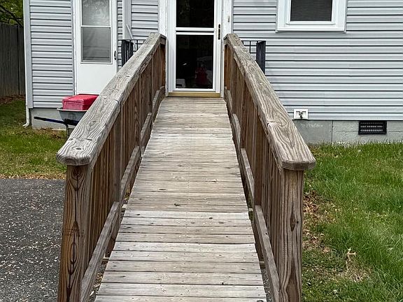 5th image of 10475 Berry Rd