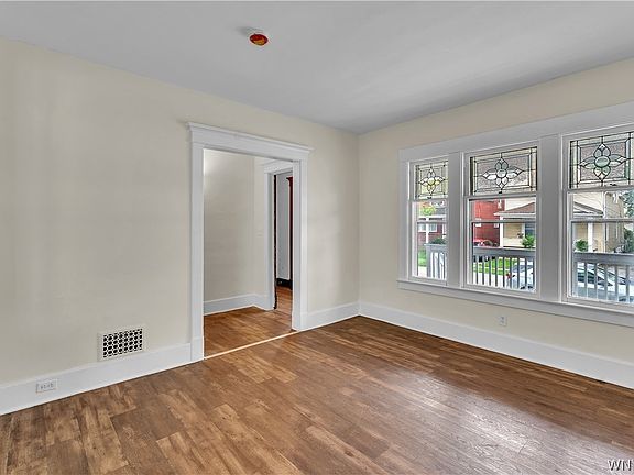 4th image of 141 Condon Ave