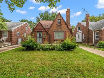 5910 Hillcrest St, Grosse Pointe, MI, 48236