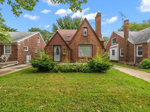 5910 Hillcrest St, Grosse Pointe, MI 48236