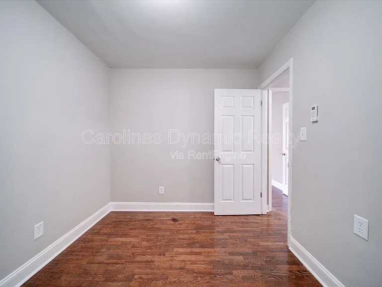 321 S Gardner Ave #6 — Photo 25