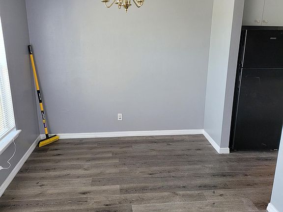 2nd image of 4815 Leonard Blvd S