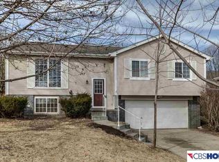 20210 Cleveland Cir, Elkhorn, NE 68022