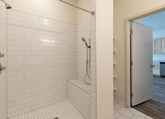 5th image of 1959 N Quentin St #416