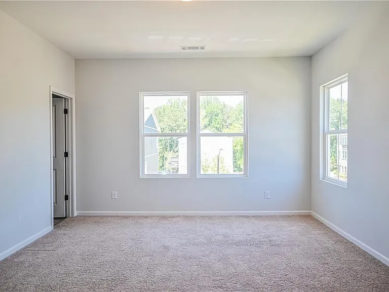 756 Payton Ln — Photo 15