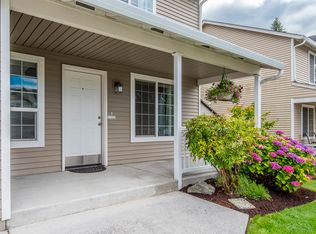225 E 17th Pl, La Center, WA 98629