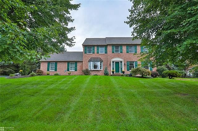1st image of 4628 Oakwood Ln