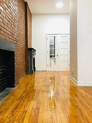 5th image of 204 E 32nd St #1FW