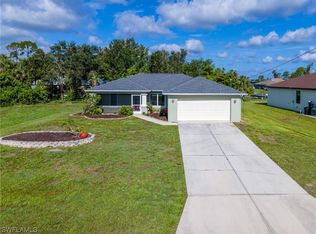 3718 NE 16th Place Cpe, Coral, FL 33909