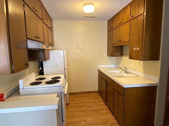 5th image of 716 Burnett Ave Unit 4