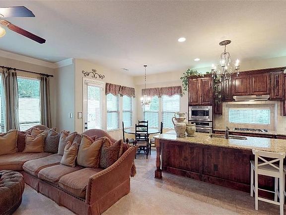 4th image of 8727 Domingo Dr