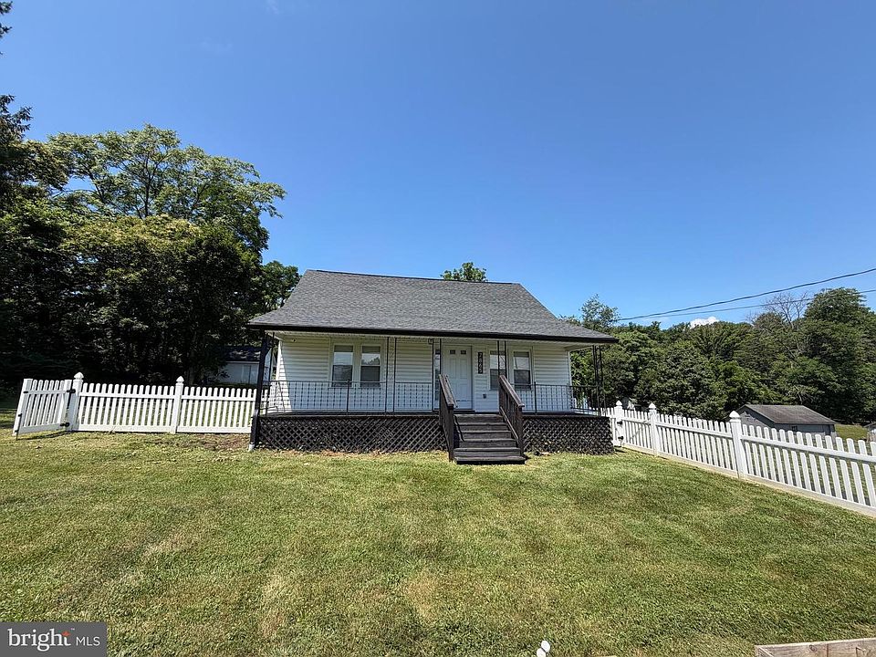 1st image of 7865 Hedgesville Rd