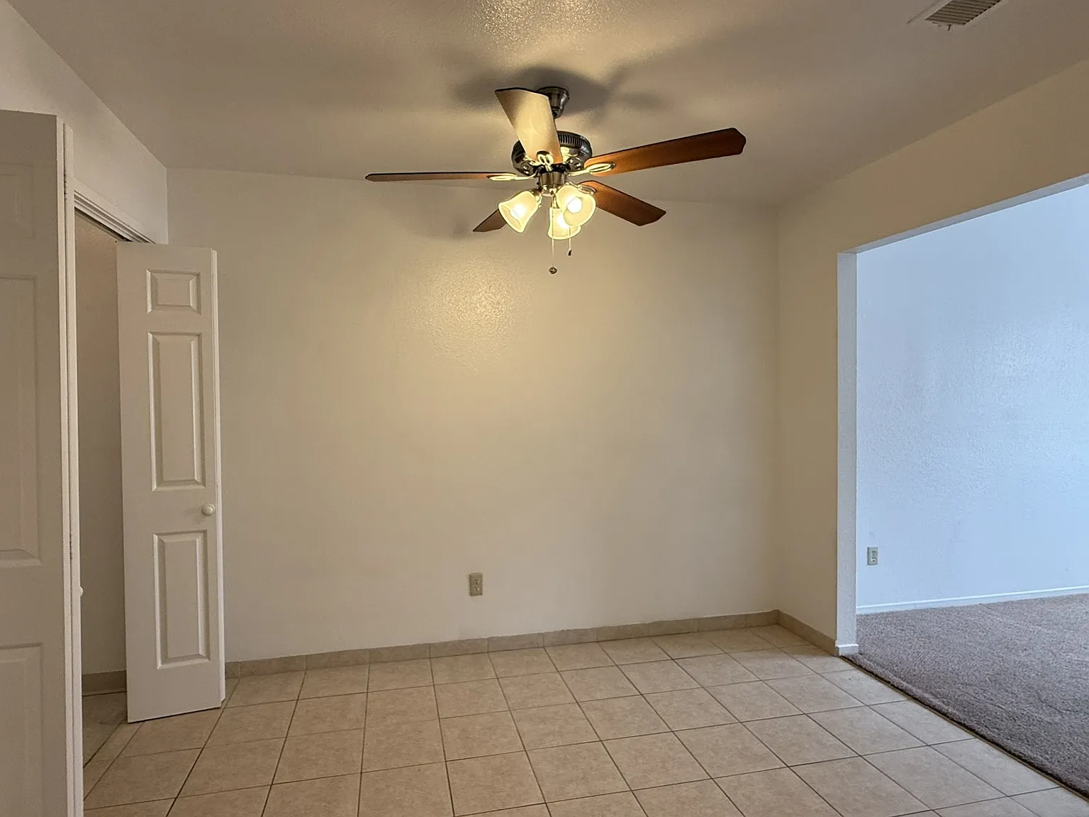 2 bed, 1000 sqft, $1,650 — Photo 4