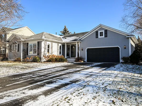 2505 Eyrie Dr, Woodbury, MN 55129