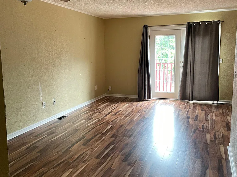818 N Lee Ave — Photo 10