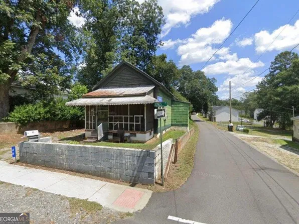 46 Jones St, Forsyth, GA 31029