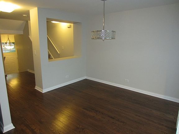 3rd image of 2775 Woodmere Dr #2775