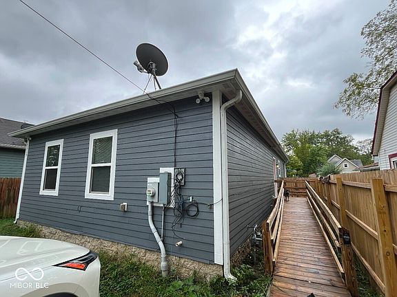 5th image of 3239 Graceland Ave