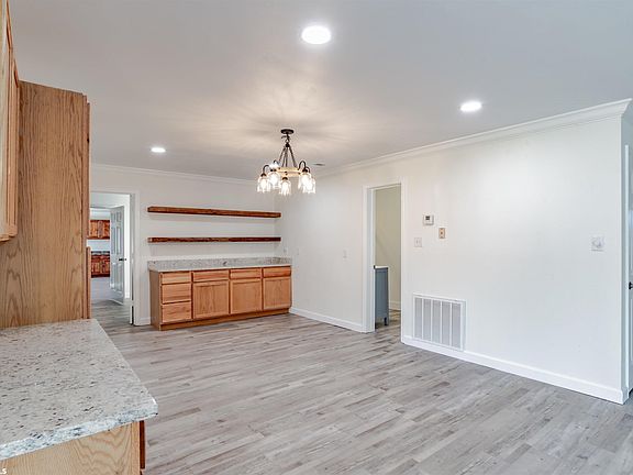 2nd image of 14250 Kichler Cir W