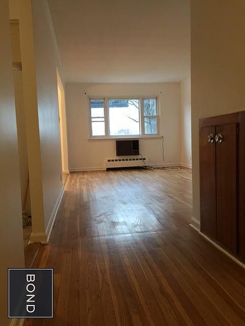 2nd image of 21-20 Hoyt Ave S