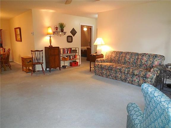 3rd image of 300 Douglas Dr
