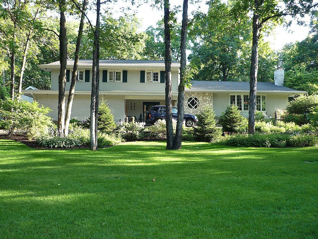 6019 Plantation Dr, Grand Blanc, MI 48439 | Zillow