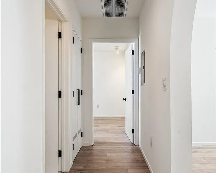 Verdugo Place — Photo 10